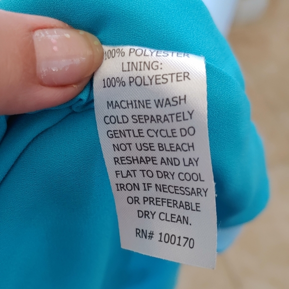 Floral dressy blouse size Med - Picture 4 of 4